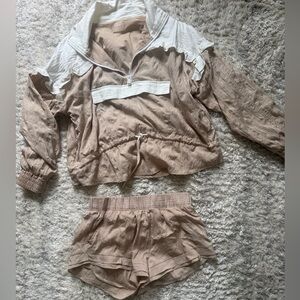 Free People MOVEMENT 3/4 Zip Pullover Jacket/Short set tan/white